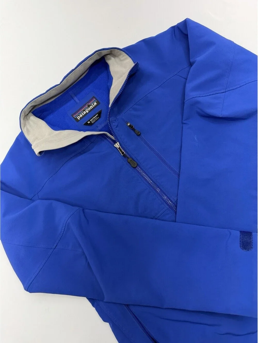 Vintage Patagonia Men's Blue Softshell Jacket Med Zipped Pockets Lightwt *Flaws